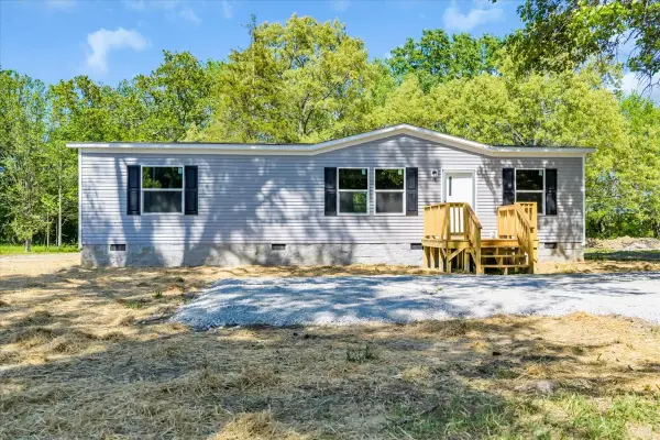 212 Volunteer Avenue, Manchester, TN 37355