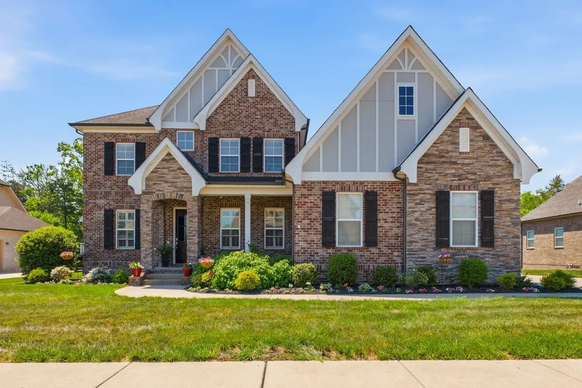 1041 Montrose Dr, Gallatin, TN 37066 - #1