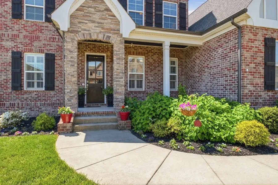 1041 Montrose Dr, Gallatin, TN 37066 - #2