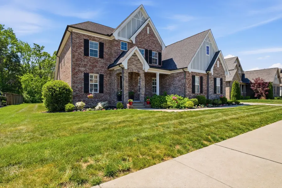 1041 Montrose Dr, Gallatin, TN 37066 - #3