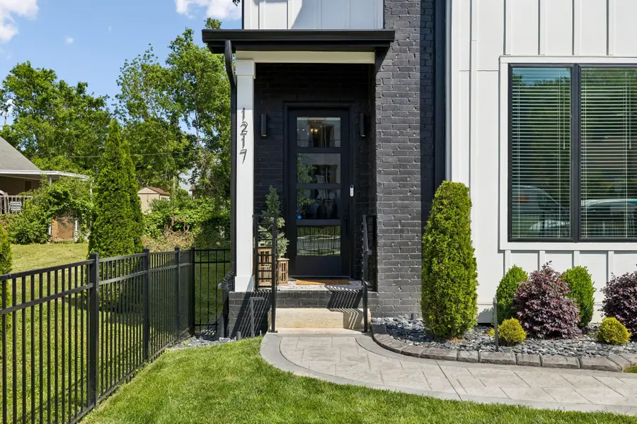 1217 N 8th St, Nashville, TN 37207 - #3