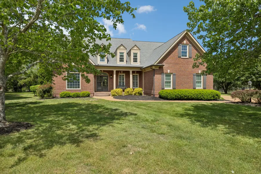 608 Akin Ct, Franklin, TN 37064 - #2