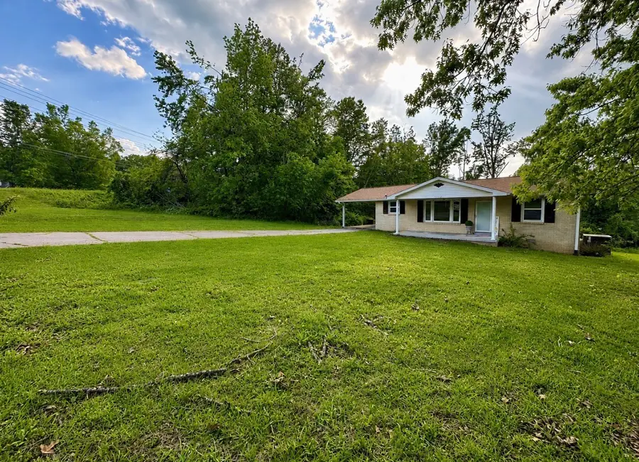 1196 Windsor Cir, Lyles, TN 37098 - #2