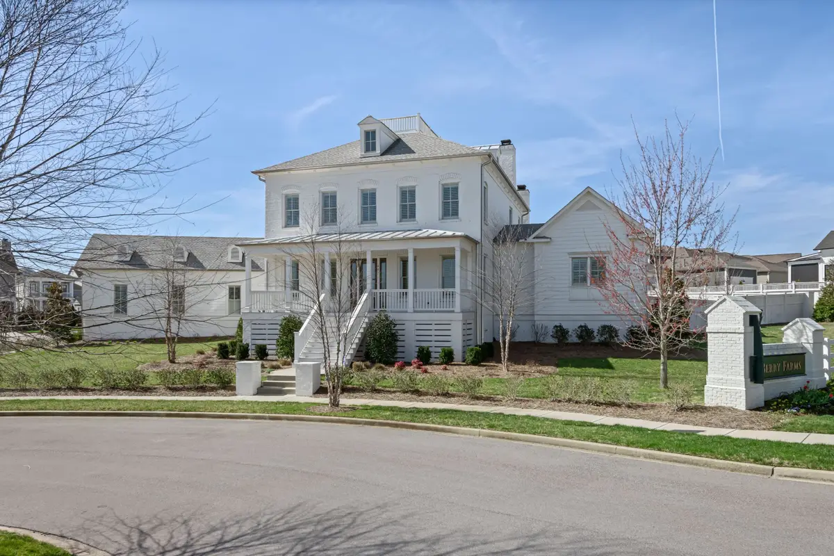 601 Rieves Cir, Franklin, TN 37064 - #1