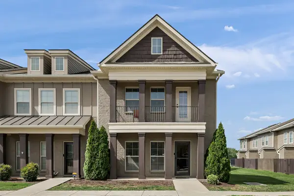 3111 Blue Sky Dr, Murfreesboro, TN 37130