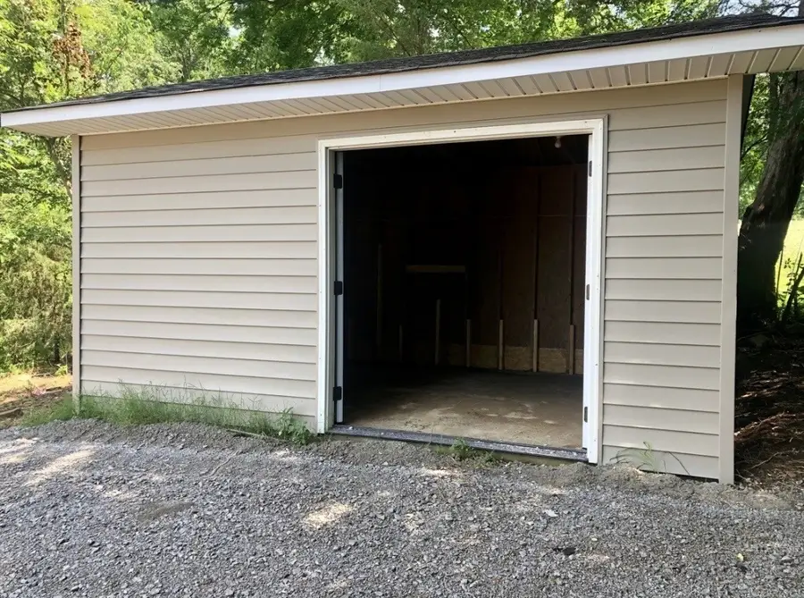 3127 Yell Rd, Lewisburg, TN 37091 - #3