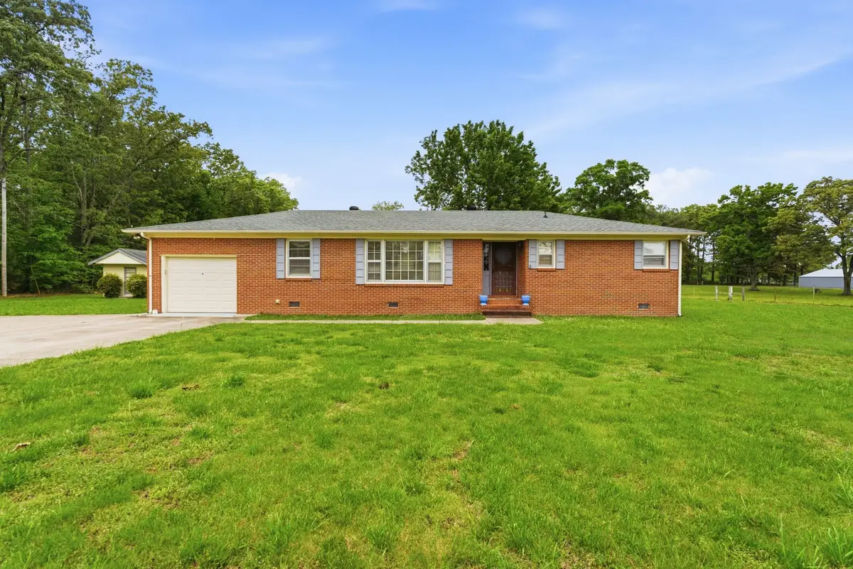 194 Hickory Dr, Manchester, TN 37355 - #1