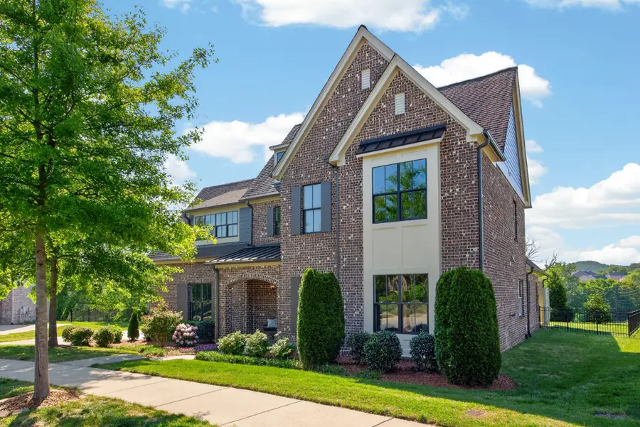 929 Hornsby Dr, Franklin, TN 37064 - #2