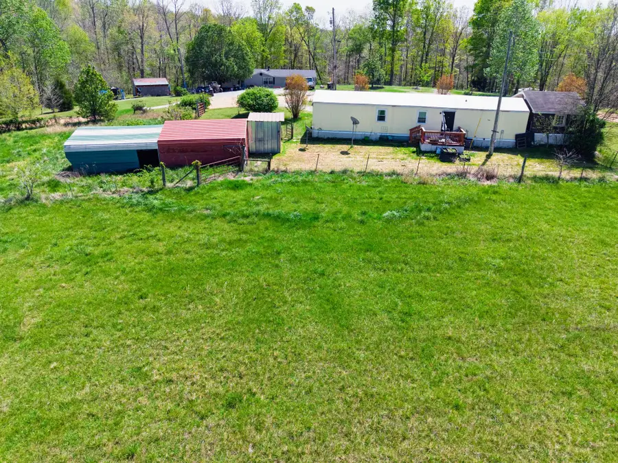 123 E Richview Rd, Cumberland City, TN 37050 - #3