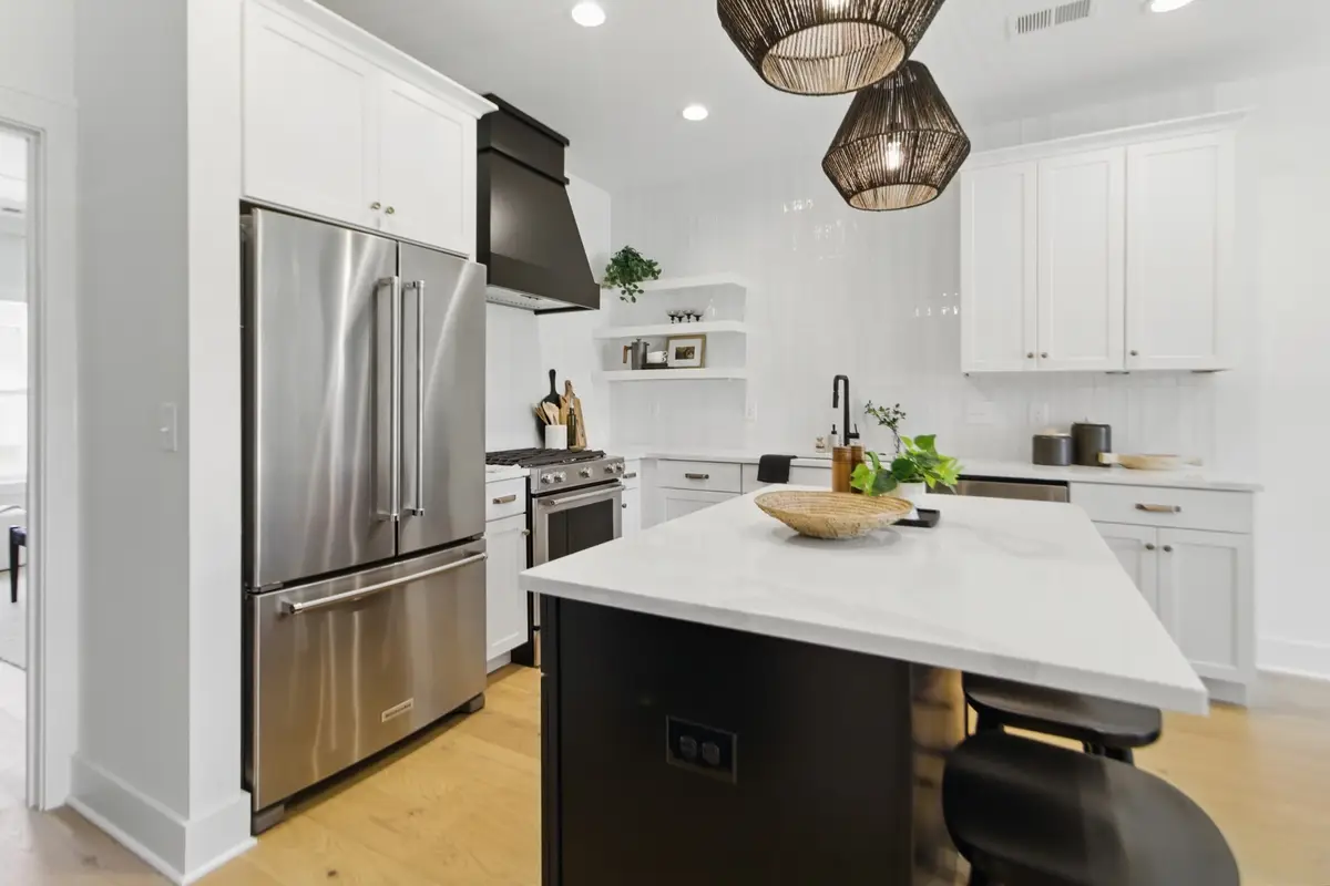 824B Watts Ln, Nashville, TN 37209 - #1