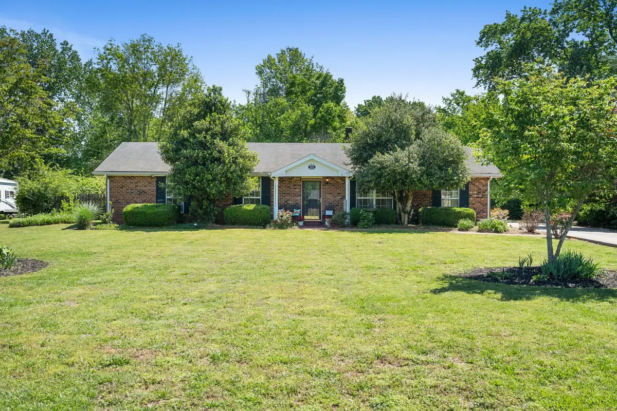 202 Valley View Dr, Smyrna, TN 37167 - #1