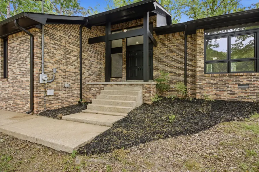 102 Parkwood Ln, Hohenwald, TN 38462 - #3