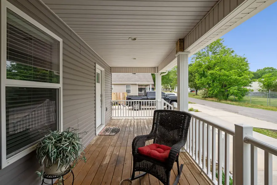 403 W College St, Watertown, TN 37184 - #3