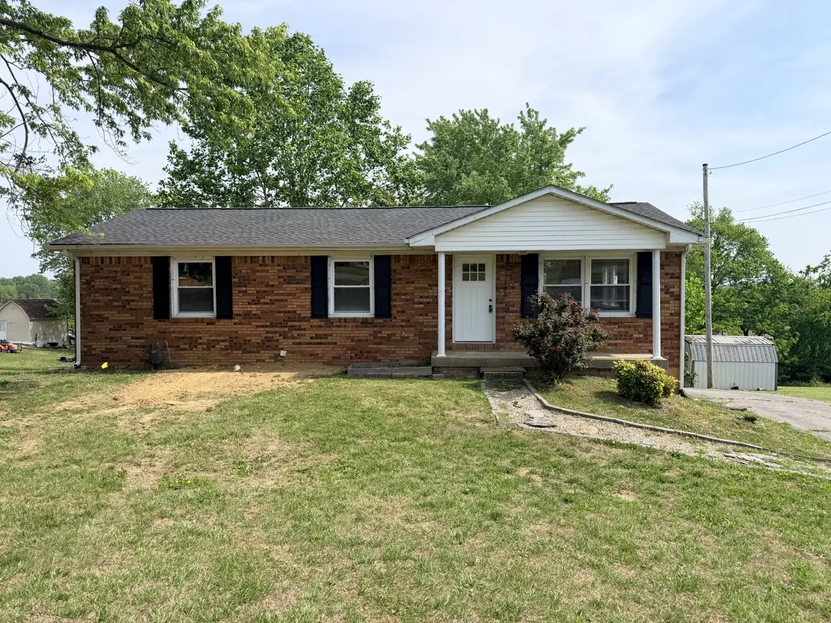 306 Cottage Dr, Scottsville, KY 42164 - #1