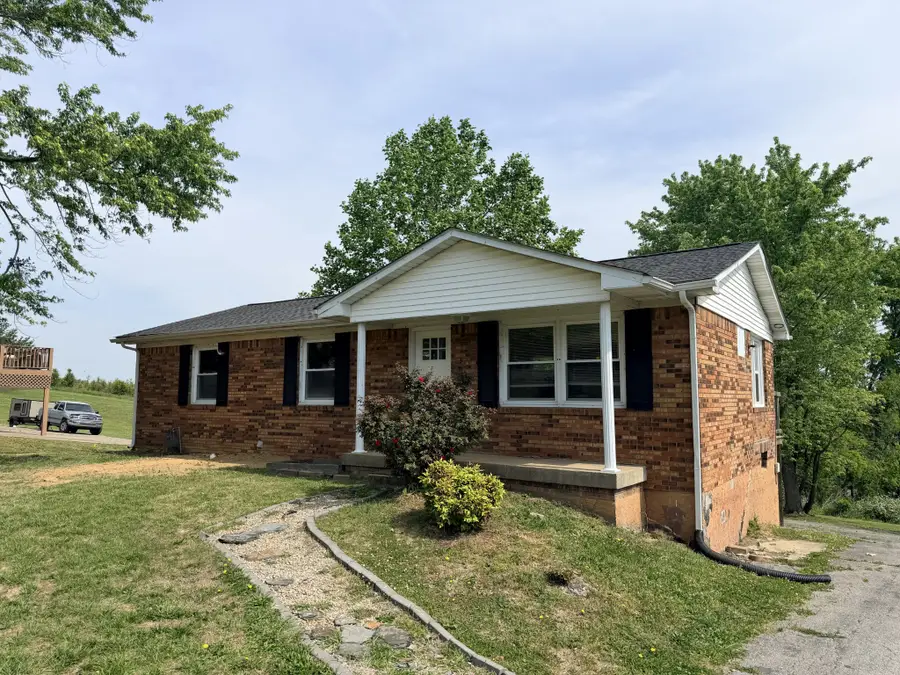 306 Cottage Dr, Scottsville, KY 42164 - #2