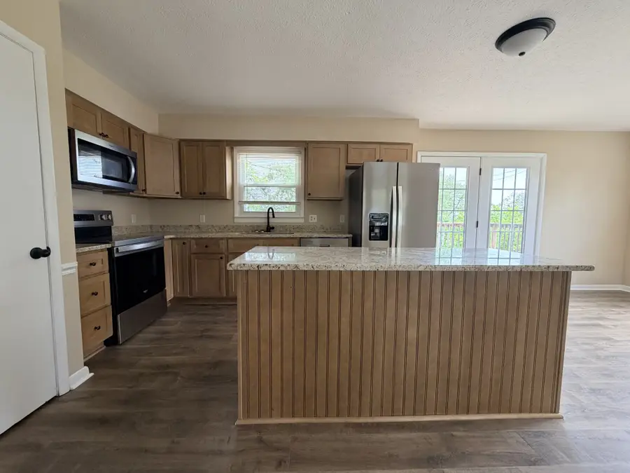 306 Cottage Dr, Scottsville, KY 42164 - #3