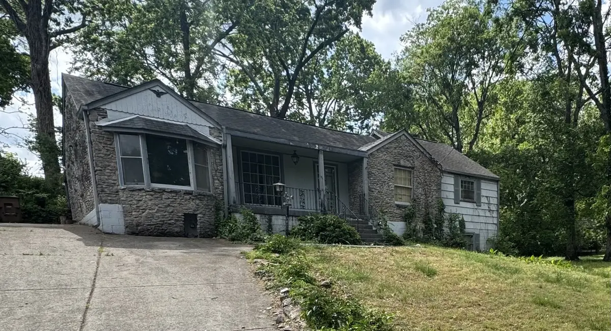 1404 Riverwood Dr, Nashville, TN 37216 - #1