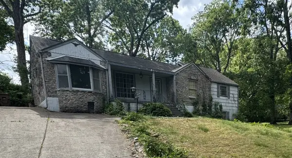 1404 Riverwood Dr, Nashville, TN 37216