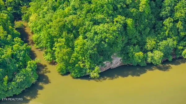 2050 Jones Bend Rd, Louisville, TN 37777 - #3