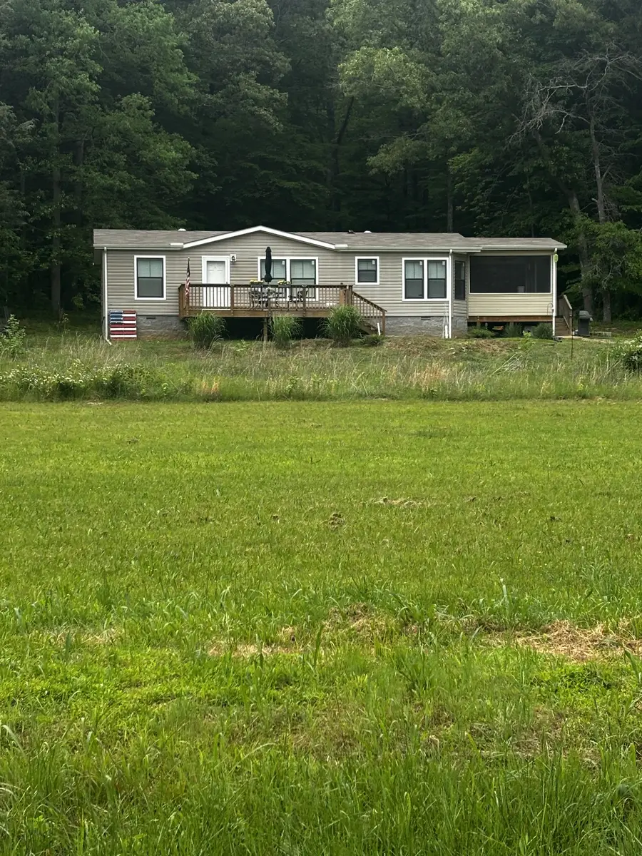 3688 Moore Hollow Rd, Woodlawn, TN 37191 - #2