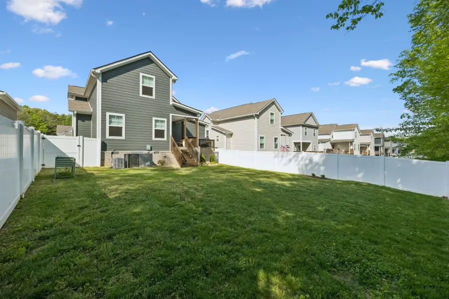 1004 Sycamore Rdg E, Burns, TN 37029 - #2
