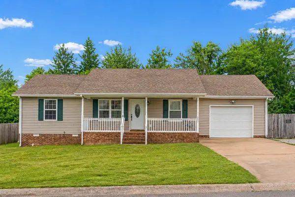 202 Ruf Dr, Oak Grove, KY 42262