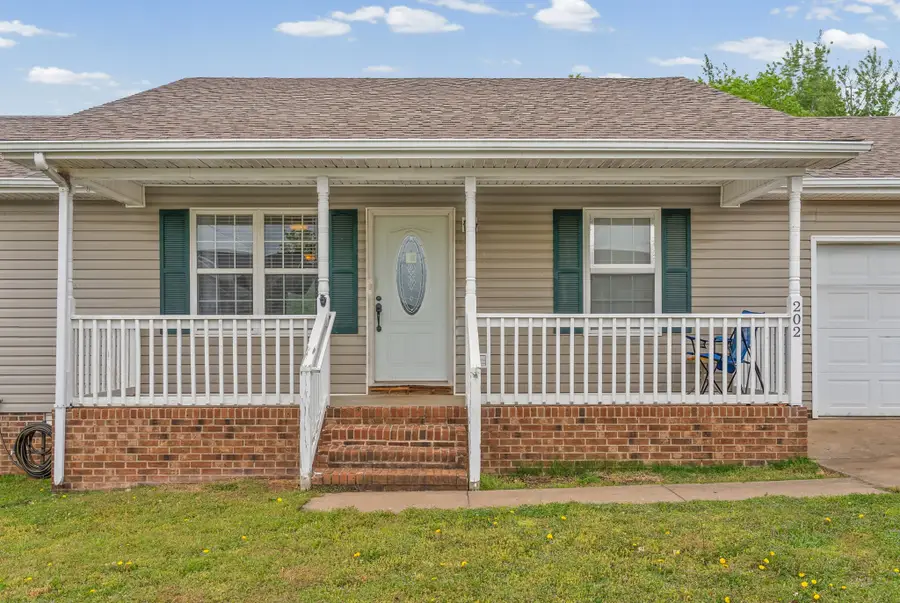 202 Ruf Dr, Oak Grove, KY 42262 - #3