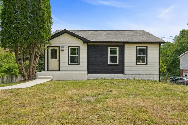 3405 Oak Lawn Dr, Clarksville, TN 37042