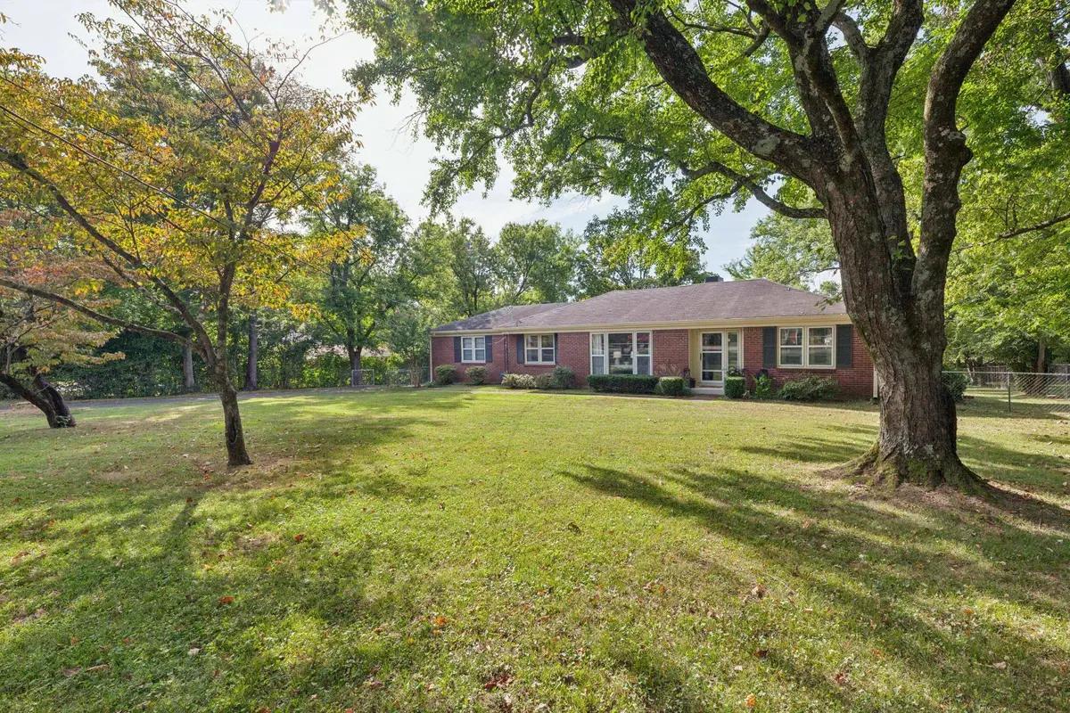 2559 Lakeland Dr, Nashville, TN 37214 - #1