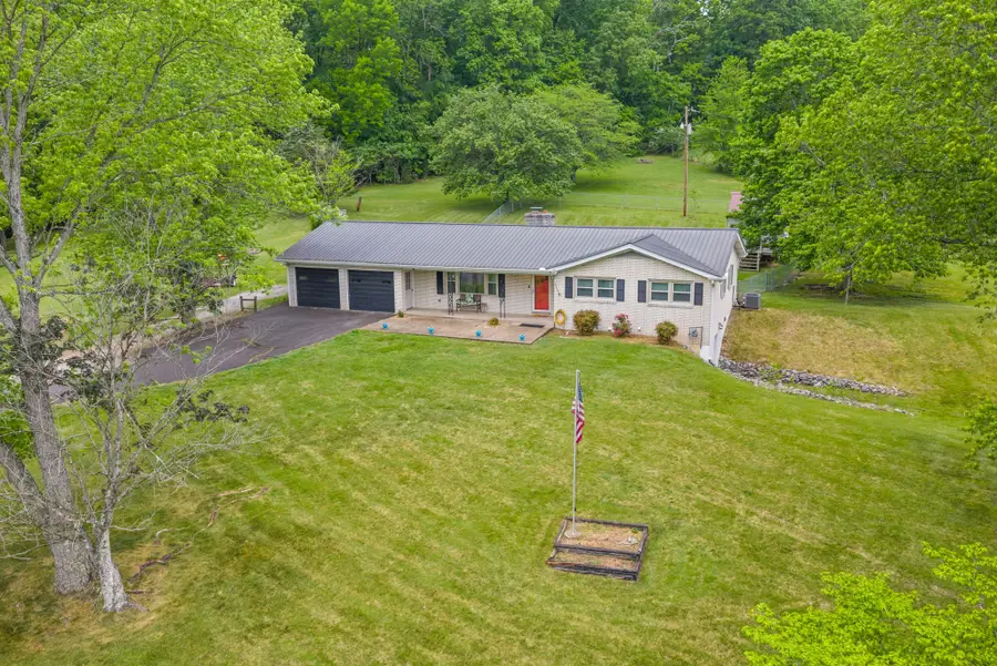 795 Clay Wright Rd, Erin, TN 37061 - #2