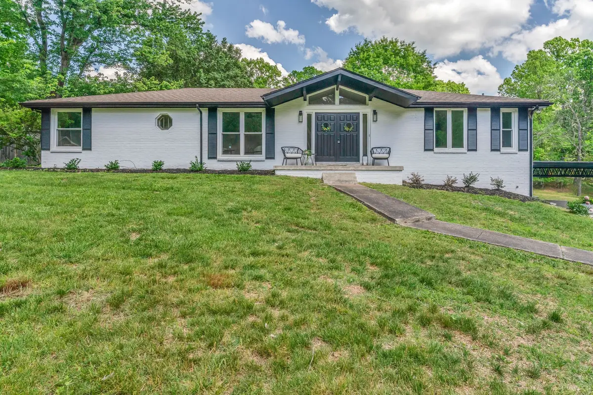1009 Primrose Dr, Greenbrier, TN 37073 - #1