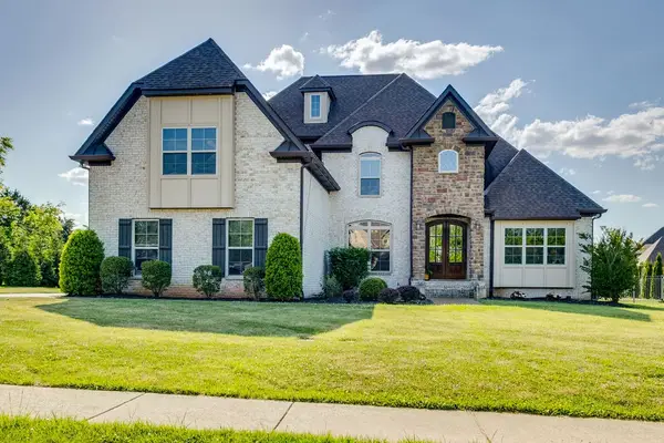 902 Larkspur Ln, Lebanon, TN 37087