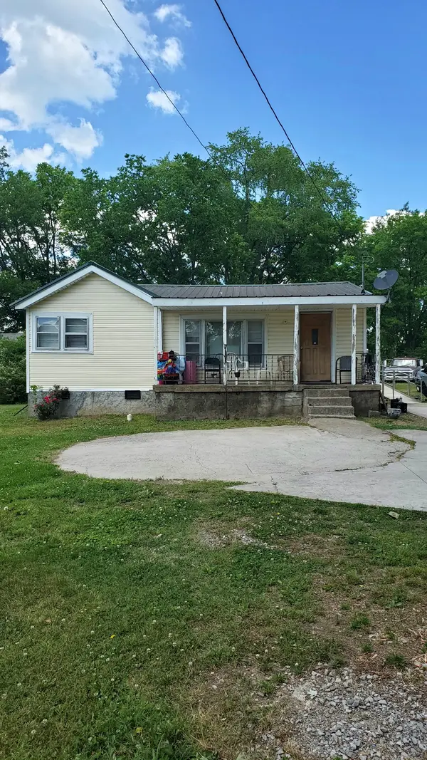 504 Demoss St, Gallatin, TN 37066