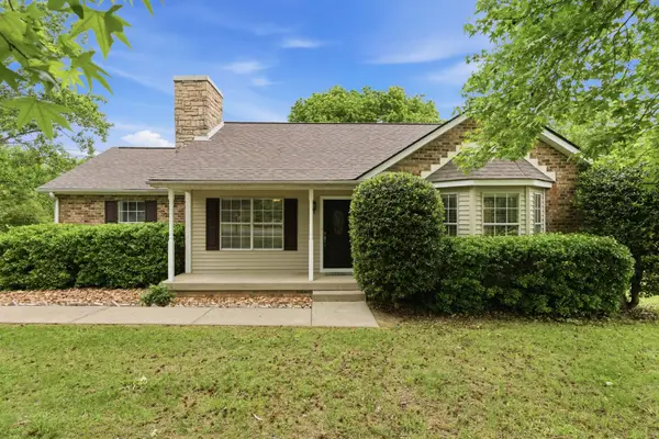 1019 Willowbank Dr S, Ashland City, TN 37015