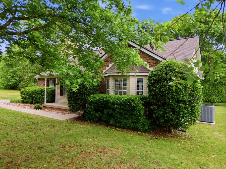 1019 Willowbank Dr S, Ashland City, TN 37015 - #3