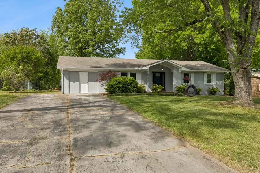 1612 Whippoorwill Dr, Lawrenceburg, TN 38464 - #2