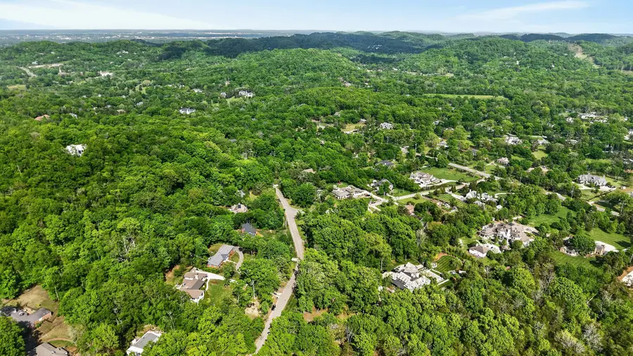 2148 Timberwood Dr, Nashville, TN 37215 - #3