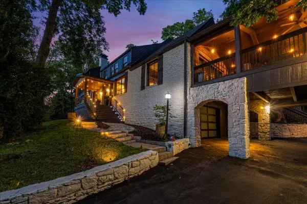 5400 Hillsboro Pike, Nashville, TN 37215