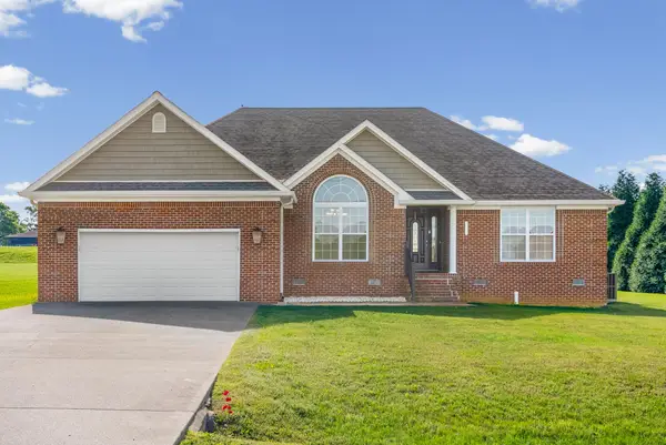 1131 Emerson Cir, Hopkinsville, KY 42240