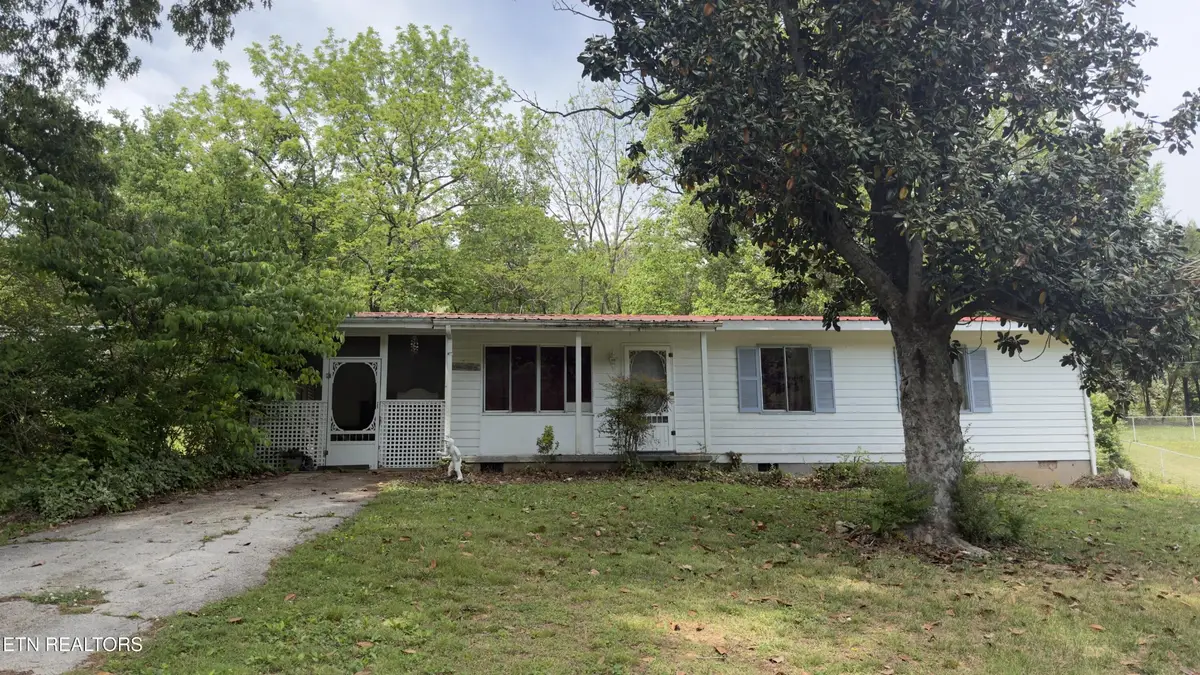 8904 W Simpson Rd, Knoxville, TN 37920 - #1