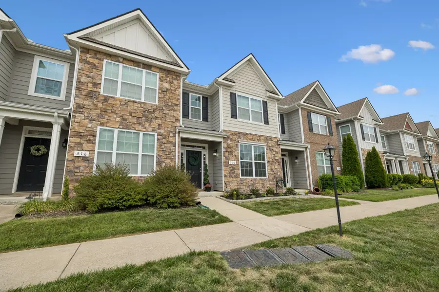 320 Manor Row, Pleasant View, TN 37146 - #3