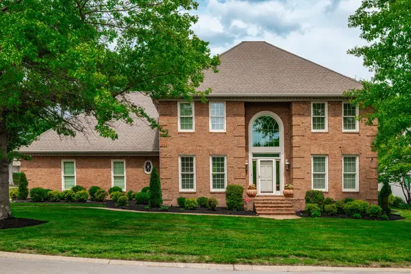 208 Pecan Ct, Gallatin, TN 37066