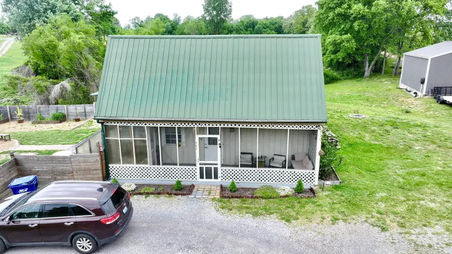 582 Cerulean Rd, Cadiz, KY 42211 - #2