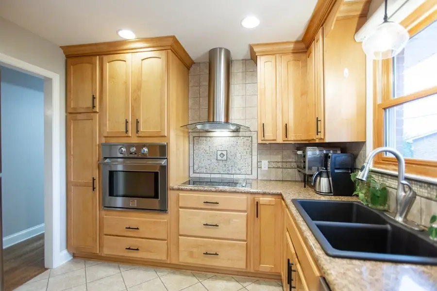 6534 Marauder Dr, Nashville, TN 37209 - #3