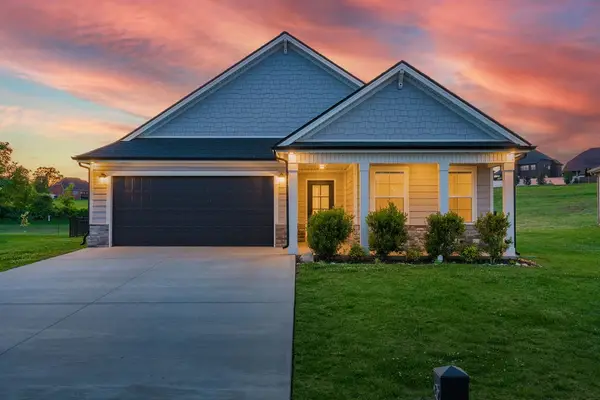 333 Frontier Dr, Clarksville, TN 37043