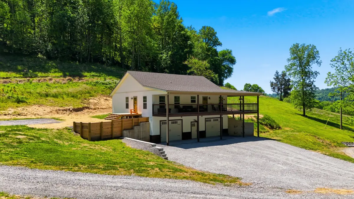 2431 Free State Rd, Gainesboro, TN 38562 - #1