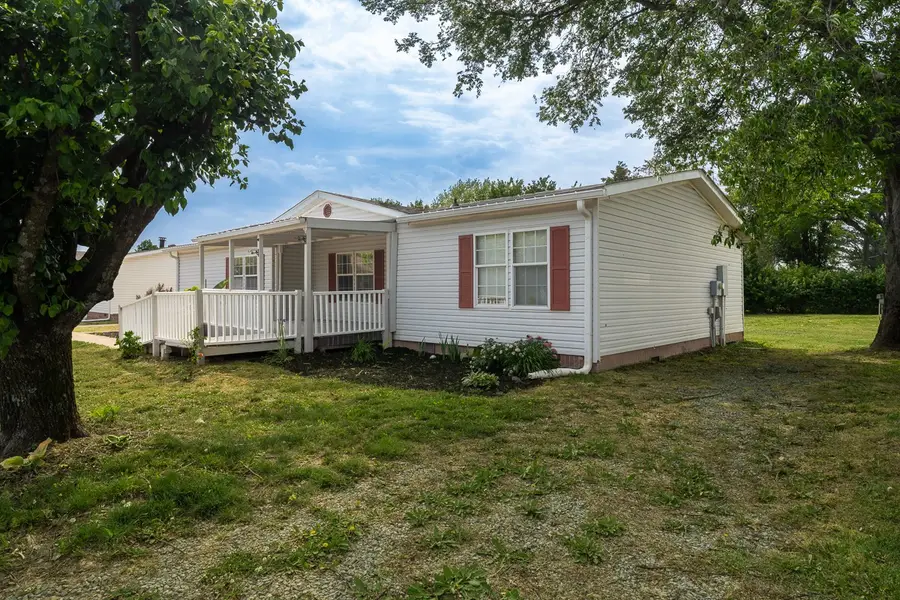 1074 Katherine St, Gallatin, TN 37066 - #3