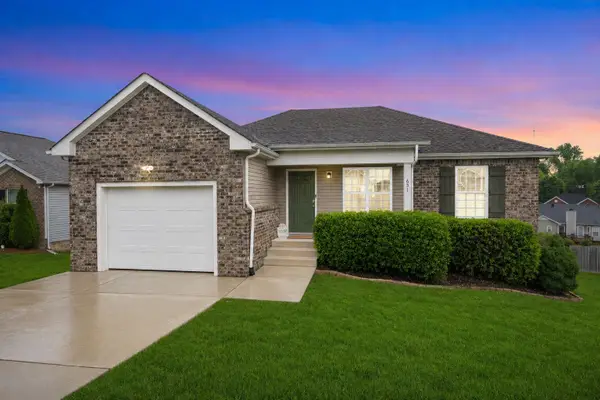 631 Berry Cir, Springfield, TN 37172