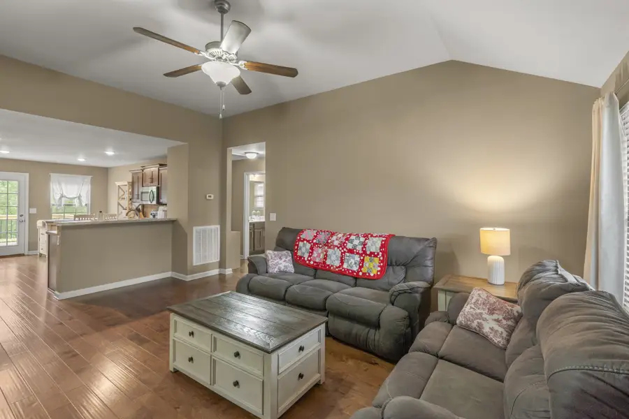 631 Berry Cir, Springfield, TN 37172 - #3