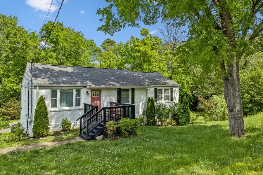 300 Finley Dr, Nashville, TN 37217 - #2